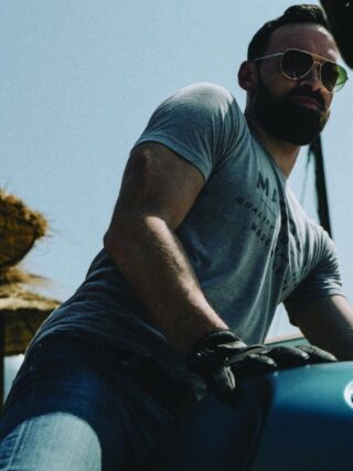 Ils sont nombreux à chanter les louanges de notre très cher dijonnais Alban Lenoir. De Jean-Pierre Jeunet à Diastème en passant par Guillaume Pierret, ils ne tarissent pas d’éloge en faisant écho à la carrière de notre acteur dijonnais préféré.