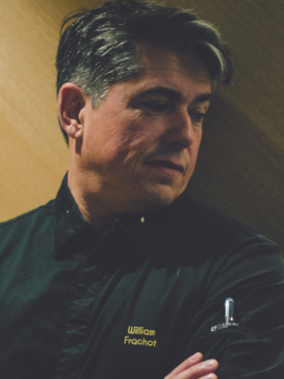 Il est le seul double étoilé de notre capitale régionale. Une fierté pour Dijon. Il est aussi un chef discret. Mais pour Monsieur en Bourgogne, il force un peu sa nature et livre un entretien à son image… sans filtre.