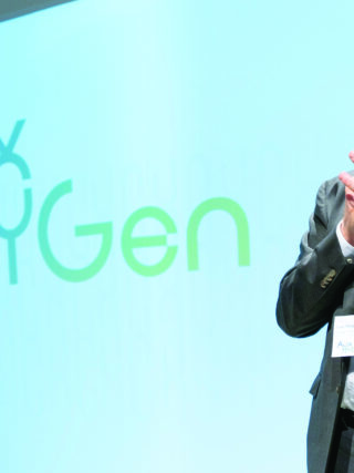 Auxerre roule pour l’hydrogène. Les premiers bus urbains utilisant cette énergie circulent sur le réseau Léo depuis le mois de septembre. EDF et sa filiale Hynamics sont aux manettes de la station de production d’hydrogène de la Turgotine, la plus puissante de France, première pierre d’un écosystème local autour de cette énergie d’avenir porteuse d’innovations.